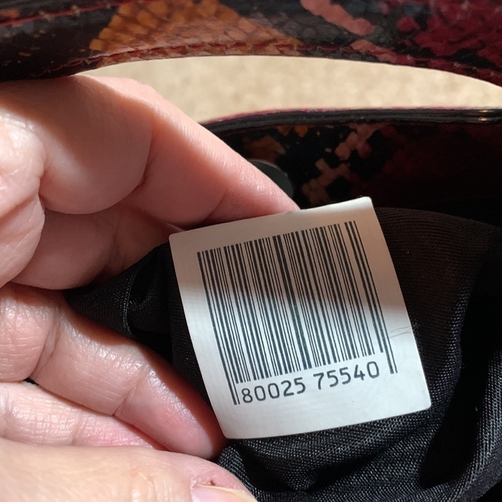 GORGEOUS Nine & Co. Faux Snakeskin Clutch NWOT - Picture 6 of 10